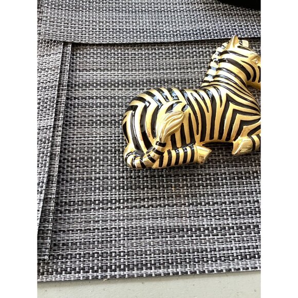 vintage signed doreen ryan 94 zebra belt buckle sturdy chunky metal statement go - Picture 2 of 5